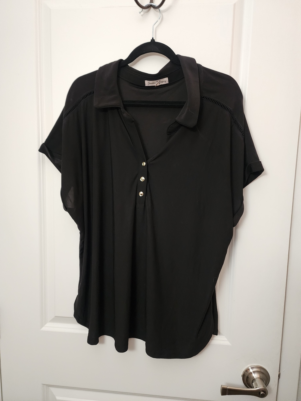 5/$30 Sundry Black Short-Sleeve Button-Front Polo Top